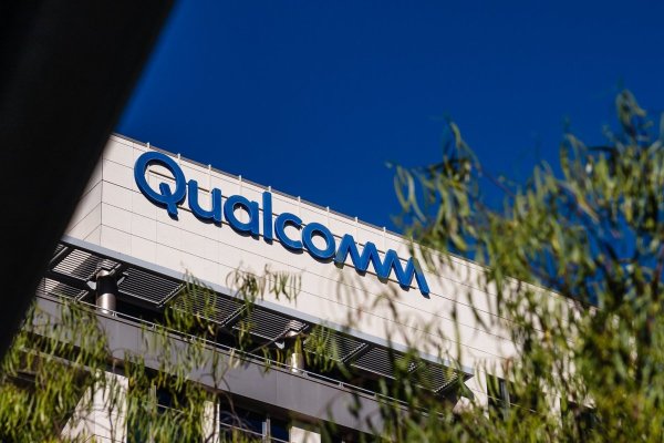 <p>Qualcomm desafía a Nvidia con nuevos chips de inteligencia artificial y vive su mayor salto bursátil desde 2019</p>