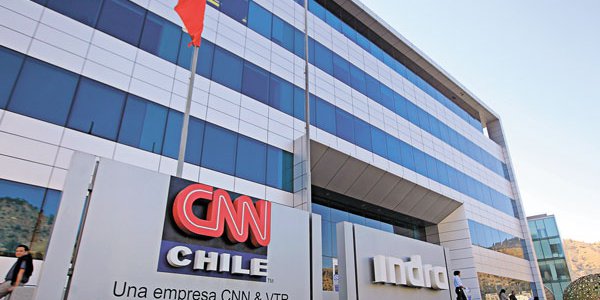 At T Presentaria El Lunes Una Oferta Para Adquirir Matriz De Cnn Chile Diario Financiero