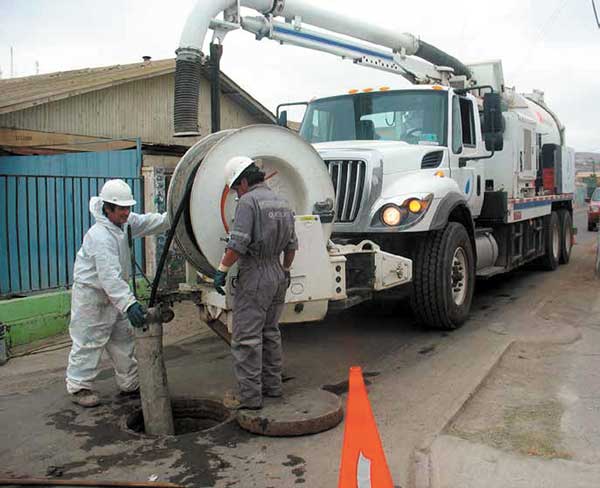 <p>Dueños de Aguas Chañar salen a buscar socio para enfrentar millonarias inversiones</p>