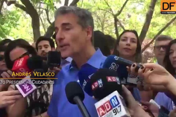 <p>Velasco le dice que no a Piñera y a Guillier y asegura votará nulo en segunda vuelta</p>