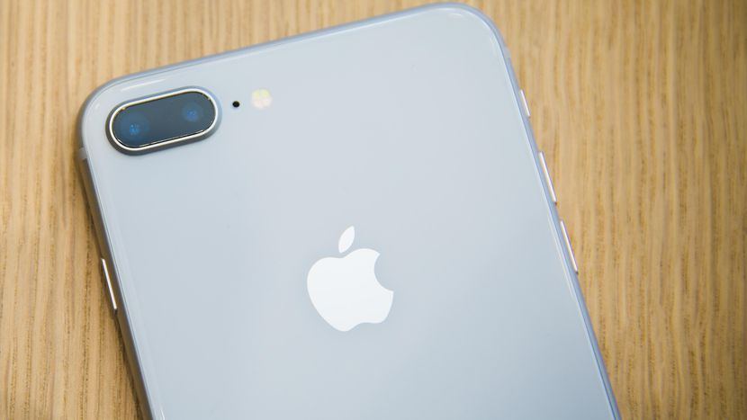 <p>Una semana con el iPhone 8 ¿Vale la pena comprarlo?</p>