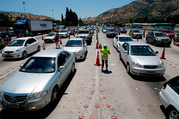 Congestión vehicular le cuesta a Santiago US$ 172 millones al año