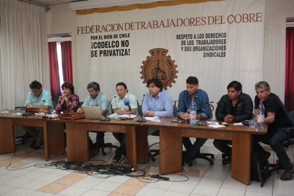 Nueva directiva de la FTC dice que buscará "empoderar al movimiento sindical del cobre" y critica a Pizarro