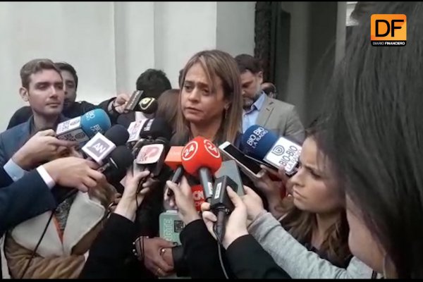 <p>Ahora en DF: Nueva Mayoría critica a Piñera</p>