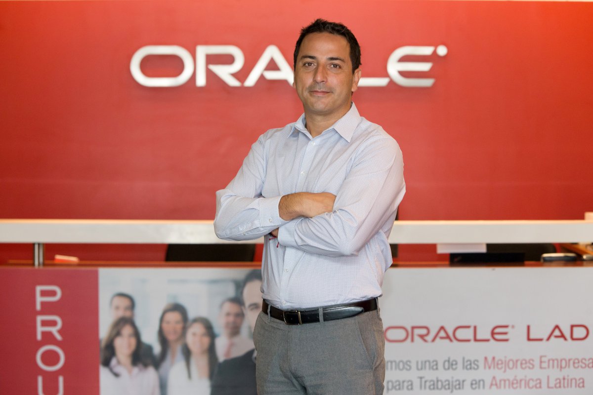 <p>Claudio Parada, director de Ventas de Tecnología de Oracle.</p>