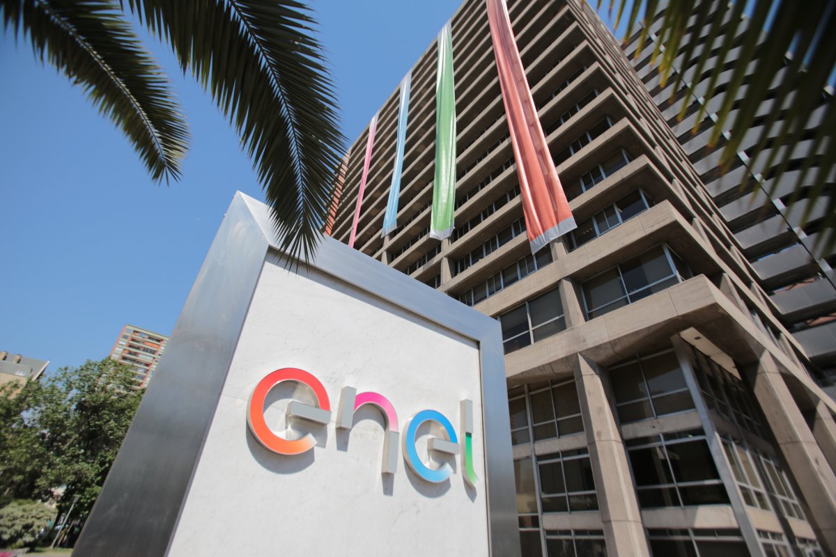 <p>Consolidación de compras en Brasil lleva a Enel Américas a triplicar utilidades el primer trimestre</p>