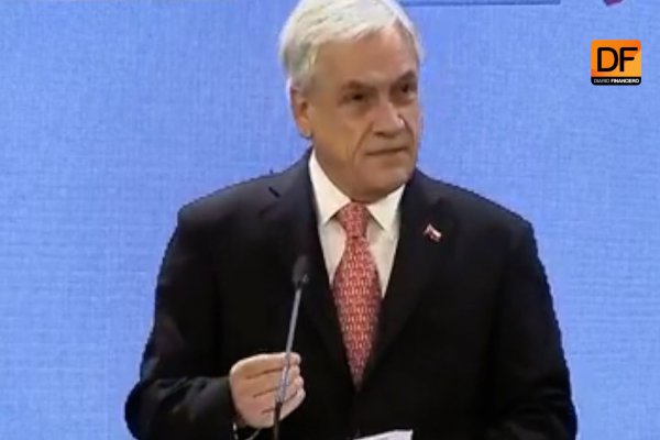 <p>Ahora en DF: Piñera firma proyecto de ley por equidad de género</p>