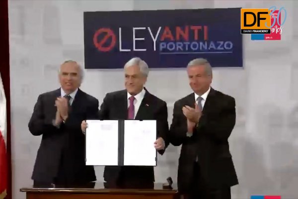 <p>Ahora en DF: Gobierno presenta proyecto de ley "Antiportonazos"</p>