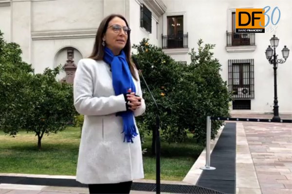 <p>Ahora en DF: Gobierno se refiera a irregularidades detectadas en contratos de directorios de TVN</p>