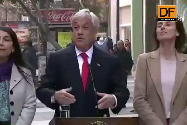 <p>Ahora en DF: Piñera anuncia la puesta en marcha de la ley que prohíbe el uso de bolsas plásticas</p>