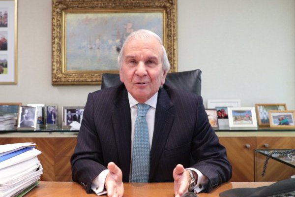 <p>Ahora en DF: Renato Peñafiel, "creemos que este país va a seguir creciendo sobre el 4%"</p>