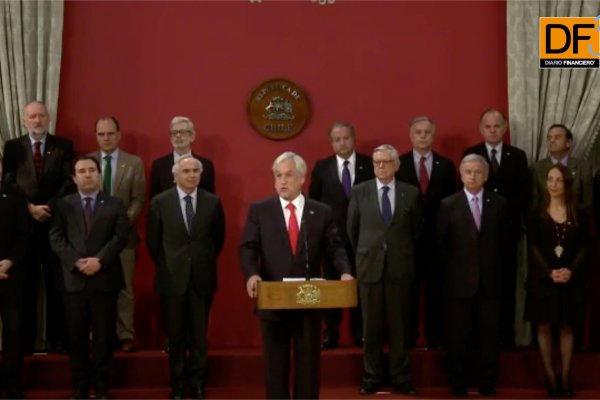 <p>Ahora en DF: Revive el primer cambio de gabinete ministerial de Piñera</p>