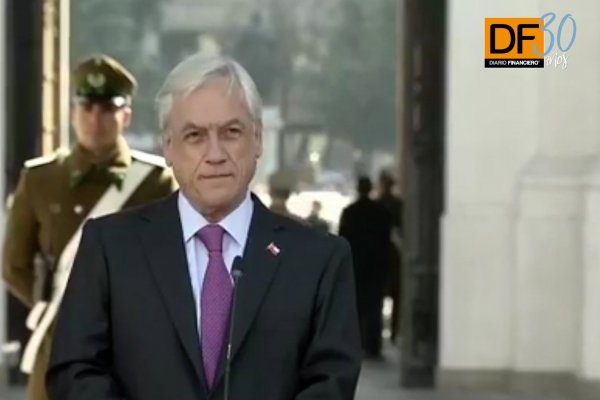 <p>Ahora en DF: Piñera acepta renuncia del ministro Rojas</p>