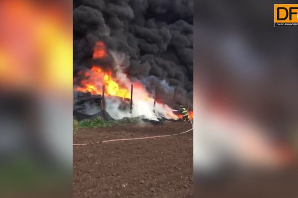 <p>Ahora en DF: Incendio en acopio de neumáticos en la comuna de Maipú</p>