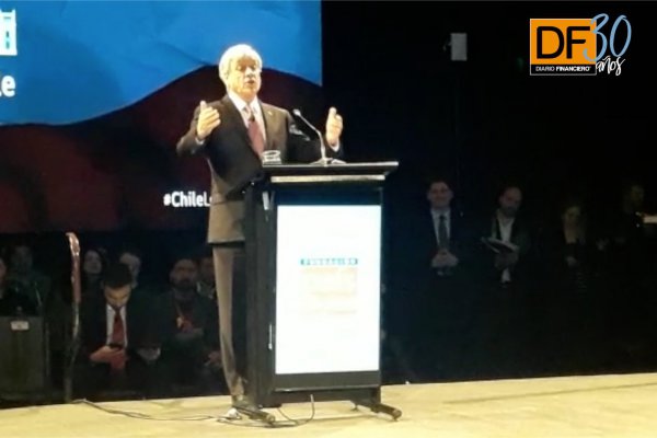 Ahora en DF: Piñera destaca alza en proyección de crecimiento del Banco Central