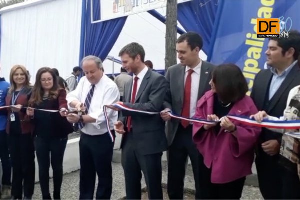 <p>Ahora en DF: Monckeberg inaugura programa nacional de ferias laborales</p>