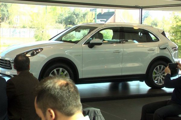 <p>Ahora en DF: Porsche presenta la versión Cayenne E-Hybrid</p>