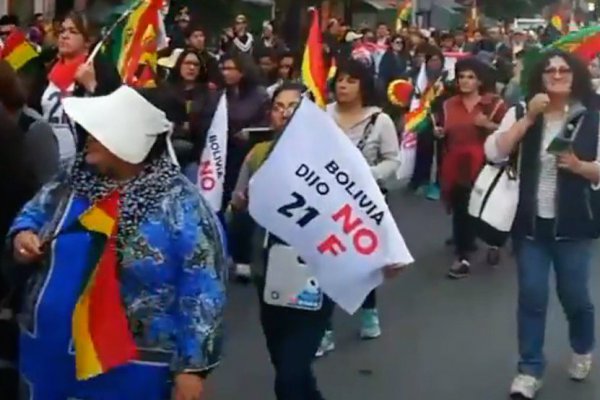 <p>Ahora en DF: Bolivianos protestan contra la reelección de Evo Morales</p>