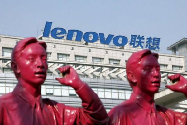 Logo de la empresa Lenovo en la sede de la compañía en Shangay, China. EFE/ Expansión