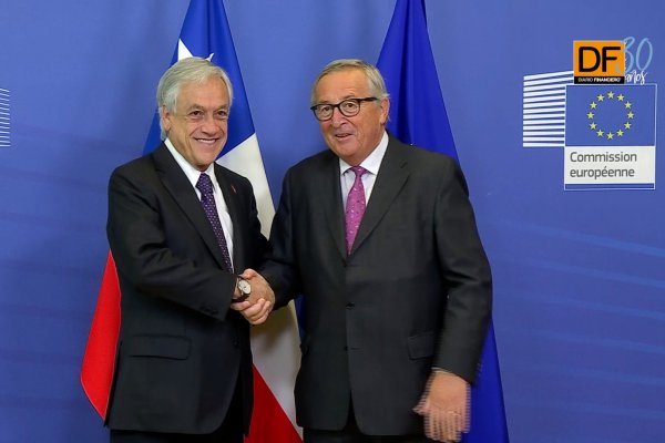 <p>Ahora en DF: Piñera se reúne con el presidente de la Comisión Europea para tratar acuerdo comercial</p>