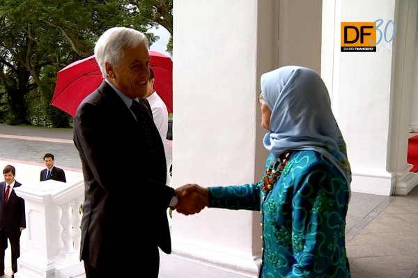 <p>Ahora en DF: Piñera se reunió con la presidenta de Singapur y visitó iTrust</p>