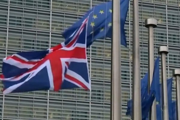 <p>Análisis del editor: El brexit hará a cada uno de los ingleses US$ 1.400 más pobre</p>