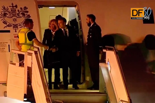 Ahora en DF: Macron llega a Buenos Aires y nadie lo recibe en el aeropuerto