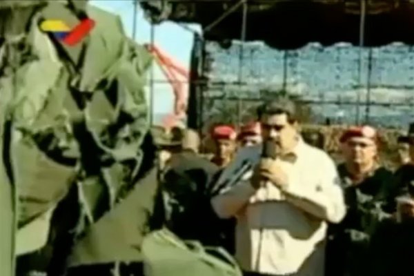 <p>Ahora en DF: Maduro inicia ejercicios militares</p>