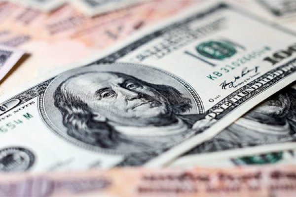 Dólar en Chile cae a mínimos de más de seis meses ante fuerte repunte del cobre y optimismo por guerra comercial