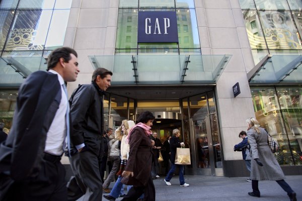 Gap se divide en dos, cerrará tiendas y considera cambiar de nombre