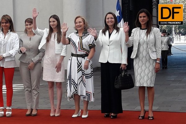 <p>Ahora en DF: Cecilia Morel recibió en audiencia a la primera dama encargada de Venezuela, Fabiana Rosales, en La Moneda</p>