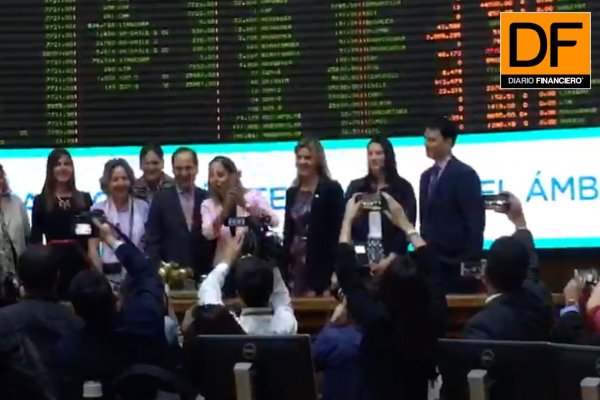 <p>Ahora en DF: Ring the Bell en la Bolsa de Comercio por la igualdad de género</p>