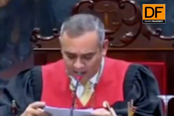 <p>Ahora en DF: Máximo tribunal designado por Maduro ordena allanar inmunidad parlamentaria de Guaidó</p>