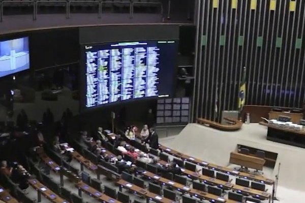 <p>Análisis del editor: Reforma de pensiones en Brasil gana primera batalla</p>