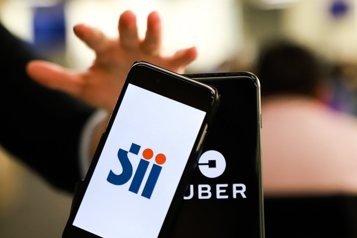 <p>Disputa entre el SII y Uber por conocer detalle de los pagos de la empresa a los conductores escala a la Suprema</p>