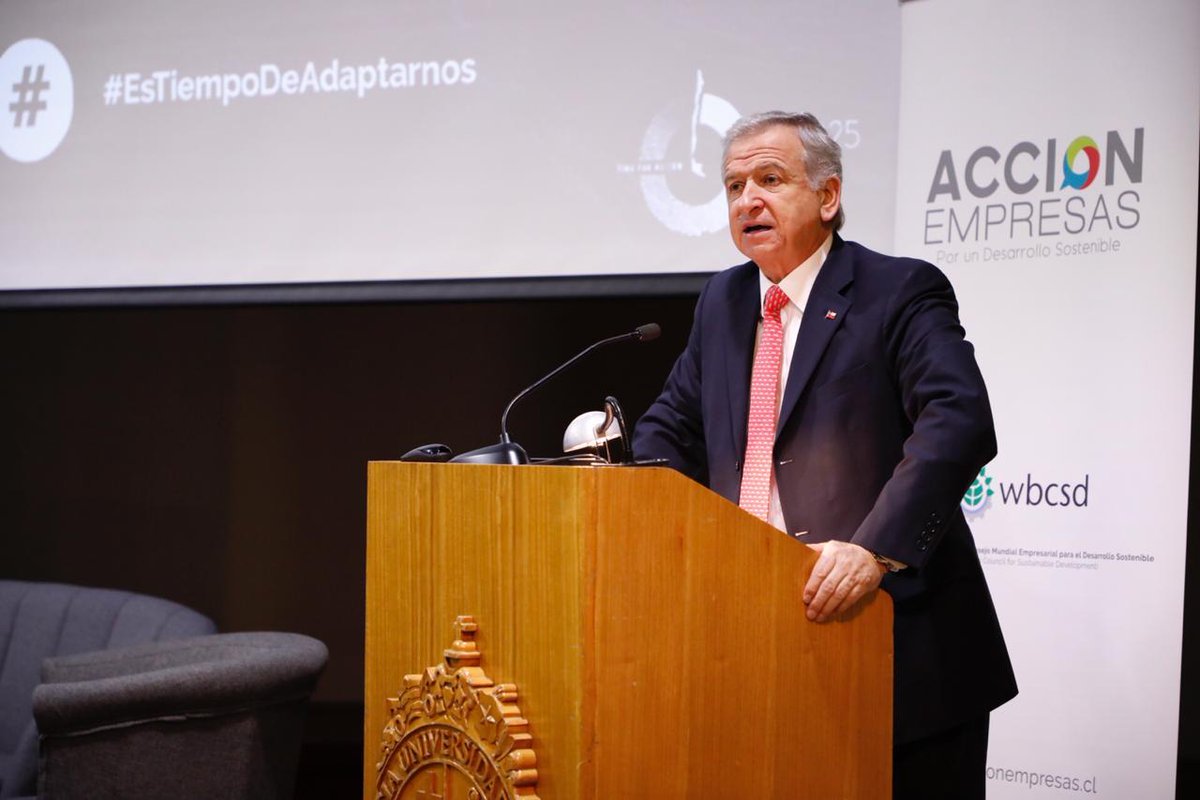 <p>Ministro Larraín y cambio de gabinete: "Sigo trabajando mientras tenga la confianza del Presidente"</p>