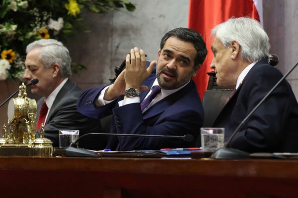 Con guiños de Quintana al Ejecutivo, Congreso realizó nueva cuenta pública