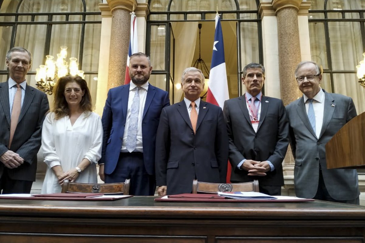 <p>El convenio fue sellado en el marco del Chile Day 2019 (foto cortesía de Hacienda).</p>