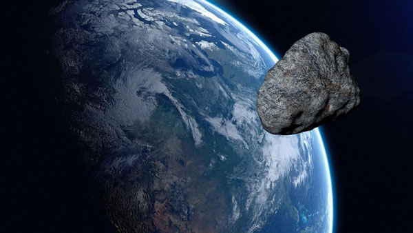 El asteroide pasó a 138 millones de kilómetros de la Tierra, una distancia que no preocupó a la NASA, la cual tiene una sección dedicada a estudiar posibles amenazas espaciales.