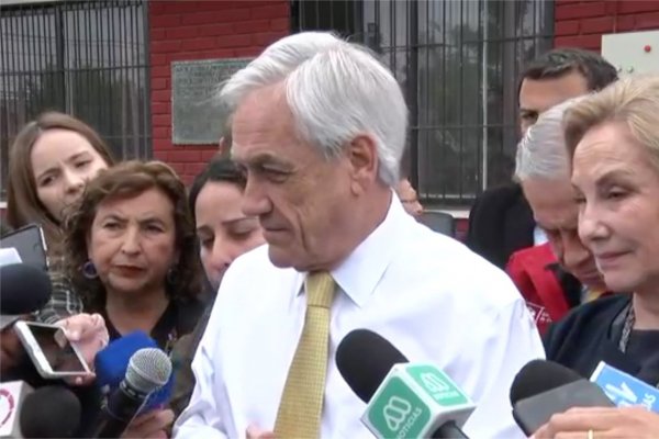 <p>Ahora en DF: Piñera reitera el llamado a aprobar la reforma de pensiones</p>