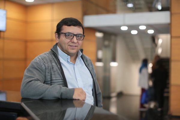 José Luis Ruiz, académico de Unegocios de la Facultad de Economía y Negocios (FEN) de la Universidad de Chile.