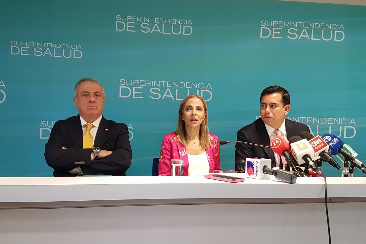 <p>Los ministros de la Mujer y de Salud encabezaron el anuncio del nuevo esquema de cálculo de planes para las isapres. </p>