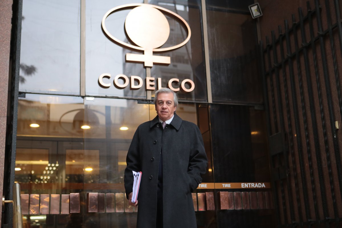 <p>Máximos ejecutivos de Codelco se reúnen con Piñera y le presentan plan de inversiones de la estatal</p>