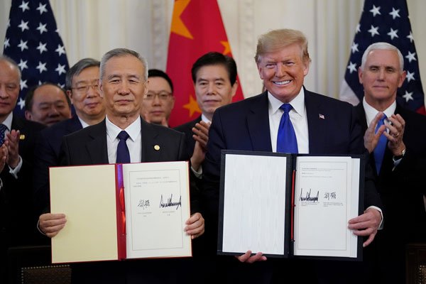 Donald Trump y Liu He firman pausa de la disputa arancelaria. Foto: Reuters