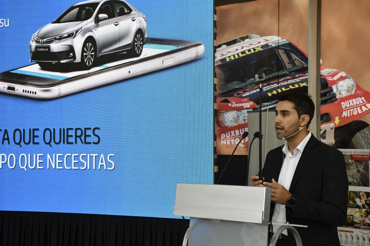 <p>Toyota apuesta por nuevo modelo de negocio y presenta en Chile app de rent a car</p>