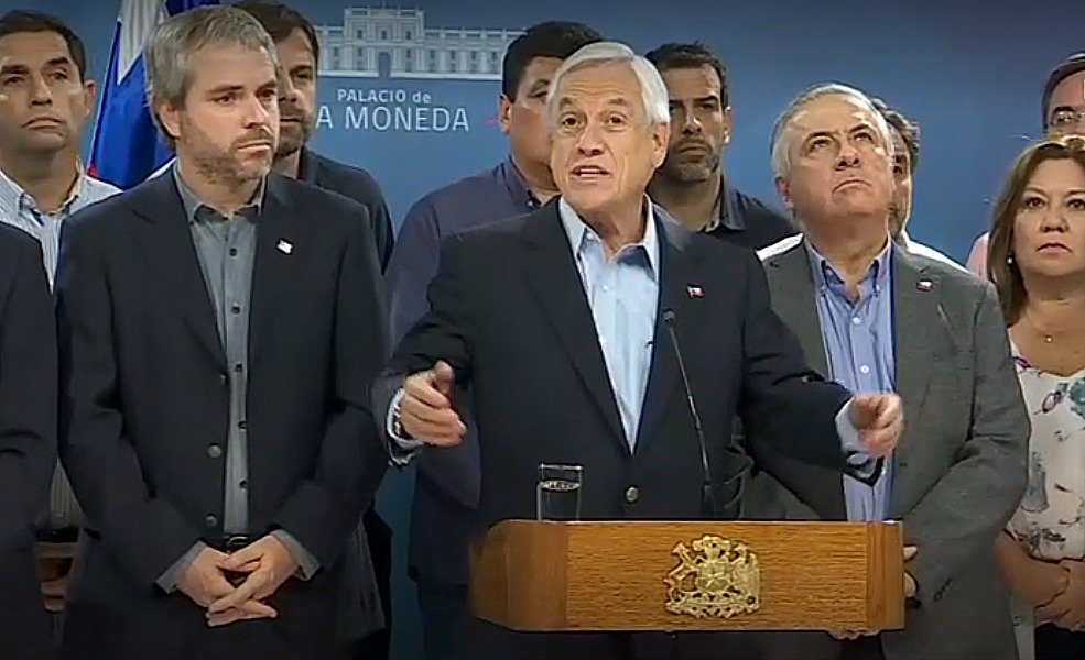 <p>Piñera suspende clases por dos semanas y no descarta declarar estado de emergencia</p>