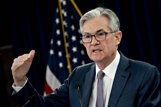 <p>Fed anticipa una larga temporada de tasas de interés en cero</p>