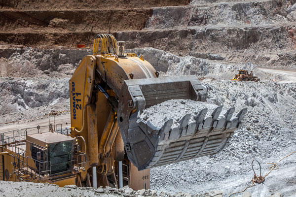 La firma tiene 23 operaciones mineras en el país.