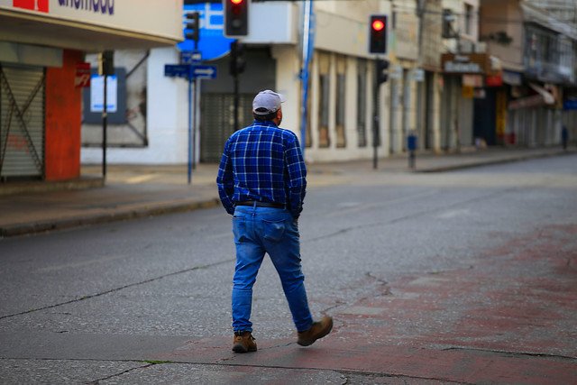 <p>Cadem: El 70% no cree que se beneficiará de las medidas económicas adoptadas por el Gobierno</p>