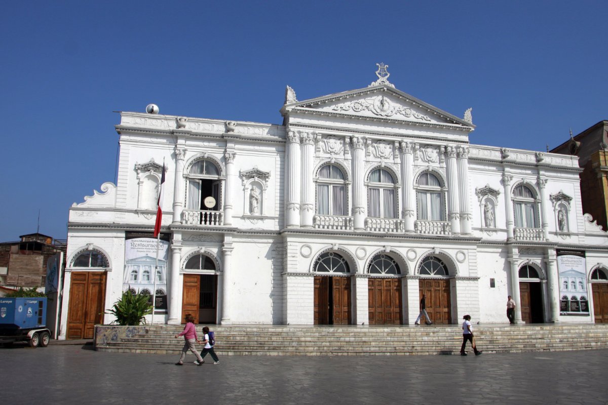 <p>MOP vuelve a la carga en fallida licitación para restaurar el Teatro Municipal de Iquique</p>